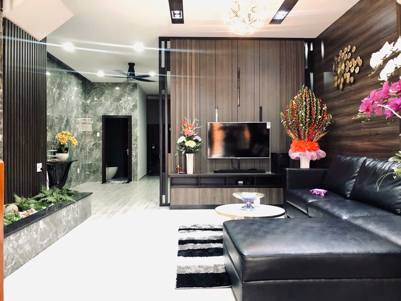 Nhà Diện Tích Lớn Trần Nhật Duật – Trung Tâm Quận 1 – 500m² Sàn Sử Dụng